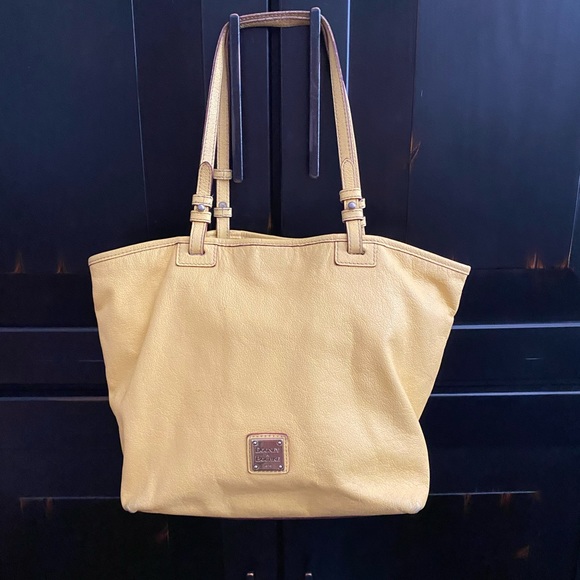 Dooney & Bourke Handbags - VINTAGE 1990’s DOONEY & BOURKE AUTHENTIC PEBBLE LEATHER HANDBAG TOTE | RARE FIND